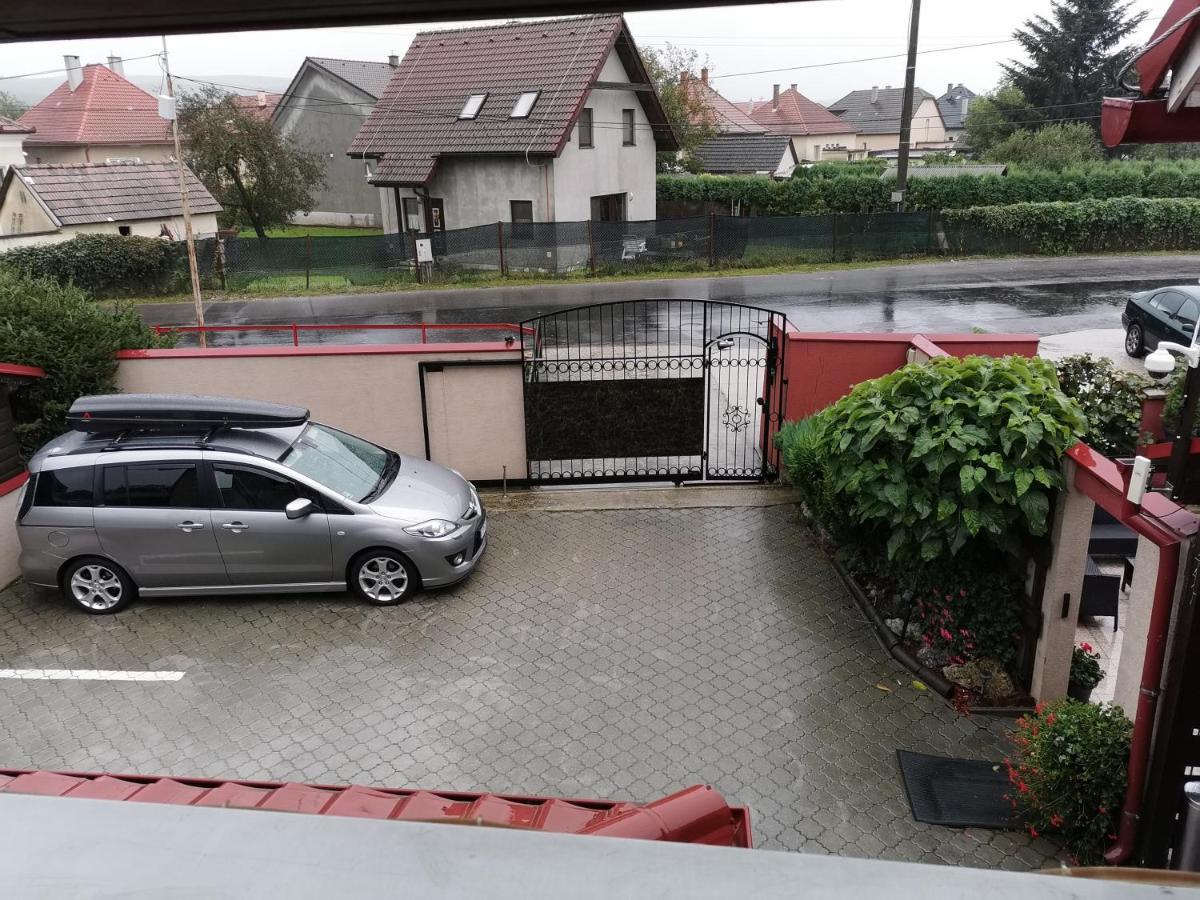 Penzión Rudolf Prievidza Exterior foto